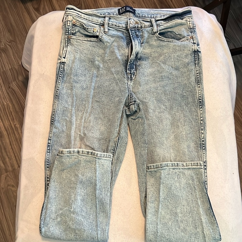 Women’s GAP Size 12/Short. High Rise/Vintage Slim.
